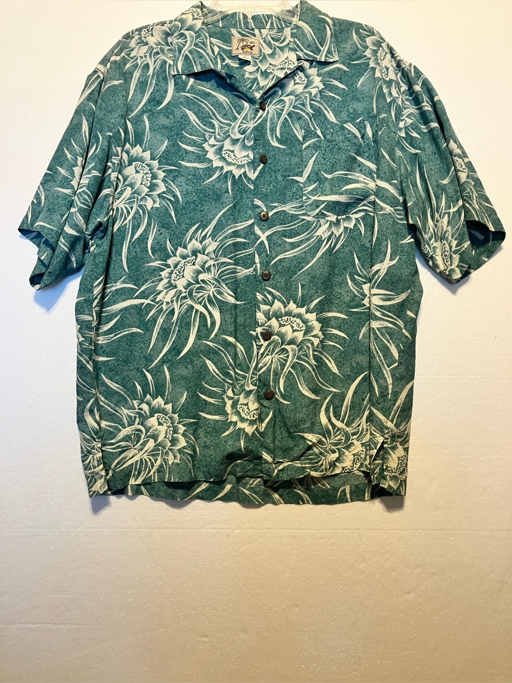 Red Turtle Men's M Green Floral Silk Short-Sleeve Button-Up Shirt